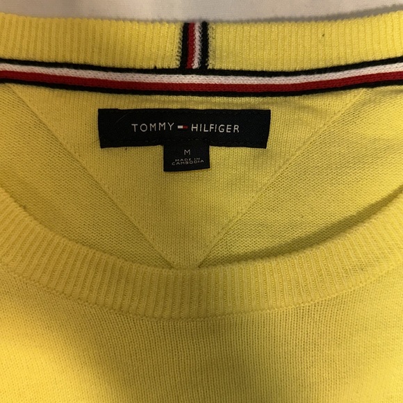 Tommy Hilfiger 100% Cotton Pull Over - Picture 3 of 3